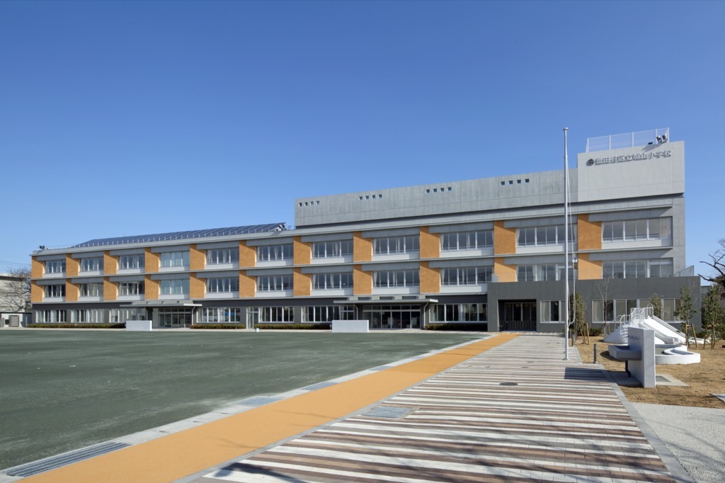 世田谷区立城山小学校