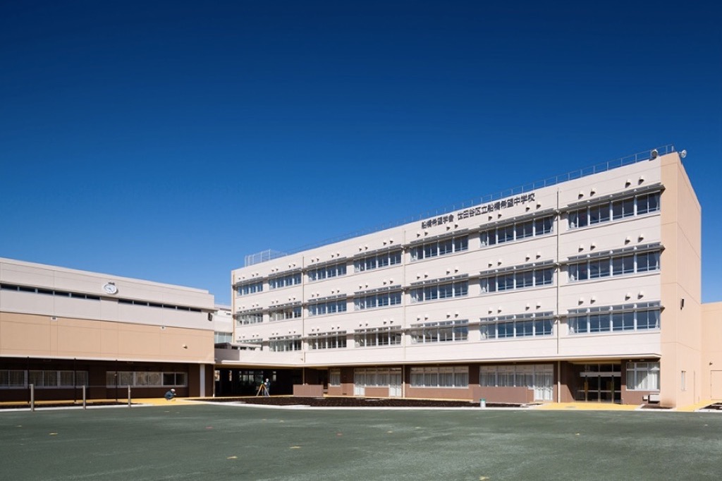 世田谷区立船橋希望中学校